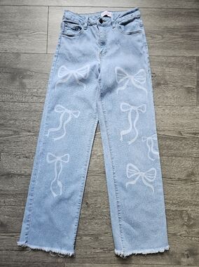 Denim Diva Girls Straight Leg Jeans with Bow print and Frayed Hem 12, light wash